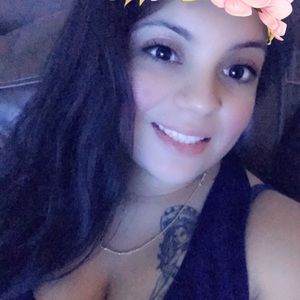 Meet your Posher, Yvette